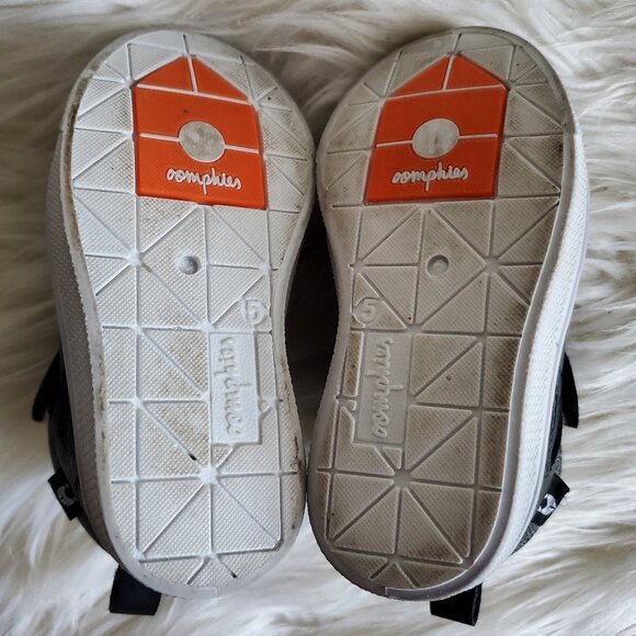 Oomphies Jax Boys' Black Lace Velcro Sneakers SZ 5 - Picture 9 of 11